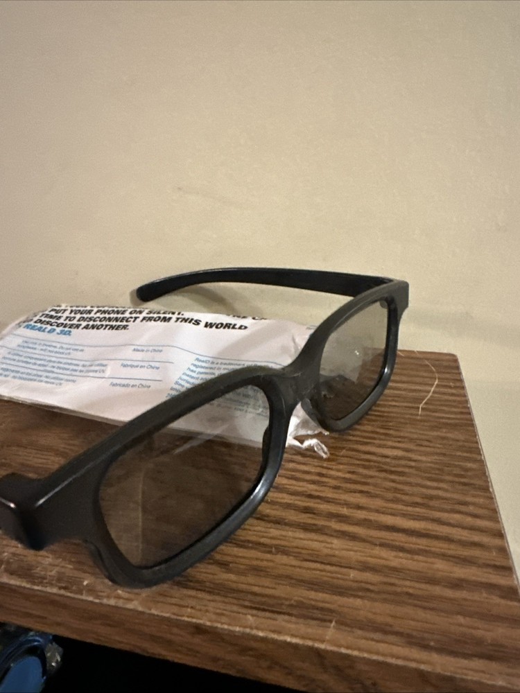 1 Pair Real D 3D Glasses *Pre-Owned/Nice Condition*