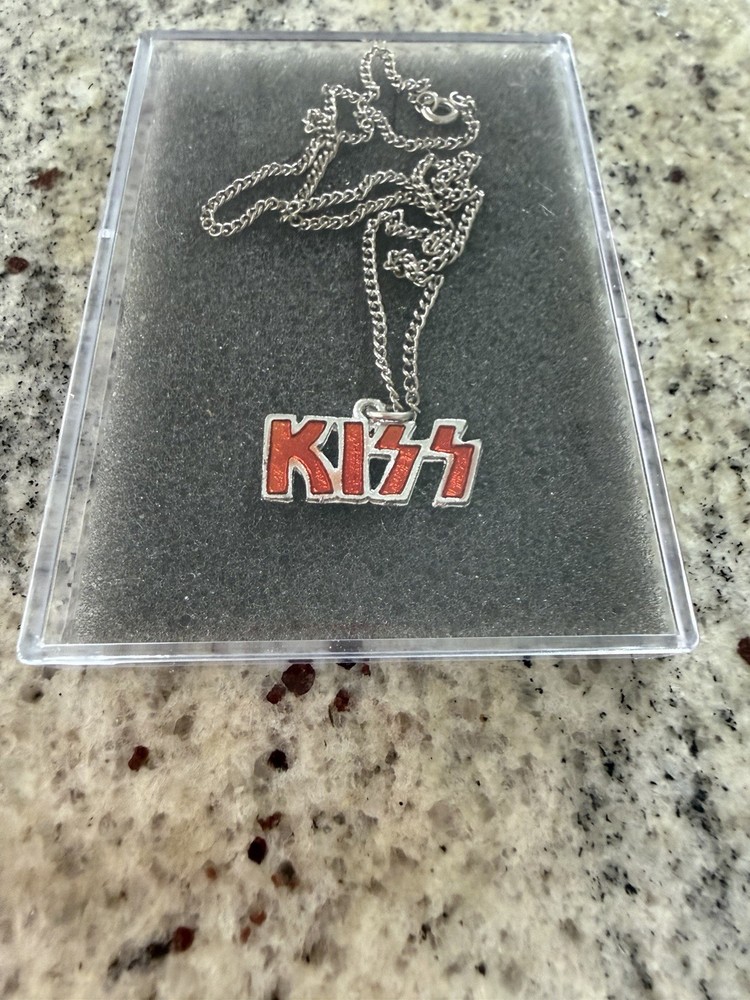 KISS 1978 SILVER RED LOGO MEXICO NECKLACE AUCOIN VINTAGE GENE PAUL ACE RARE🔥