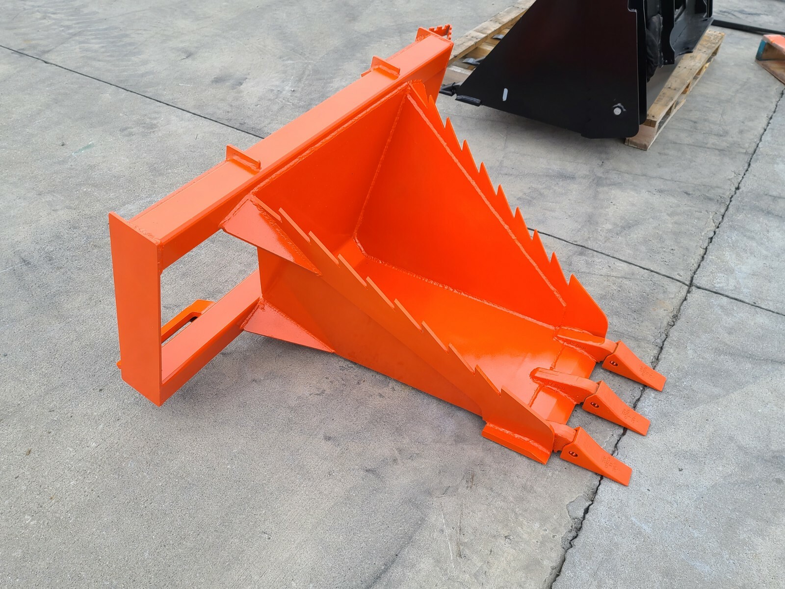 HD Stump Bucket For Skidsteer/tractor