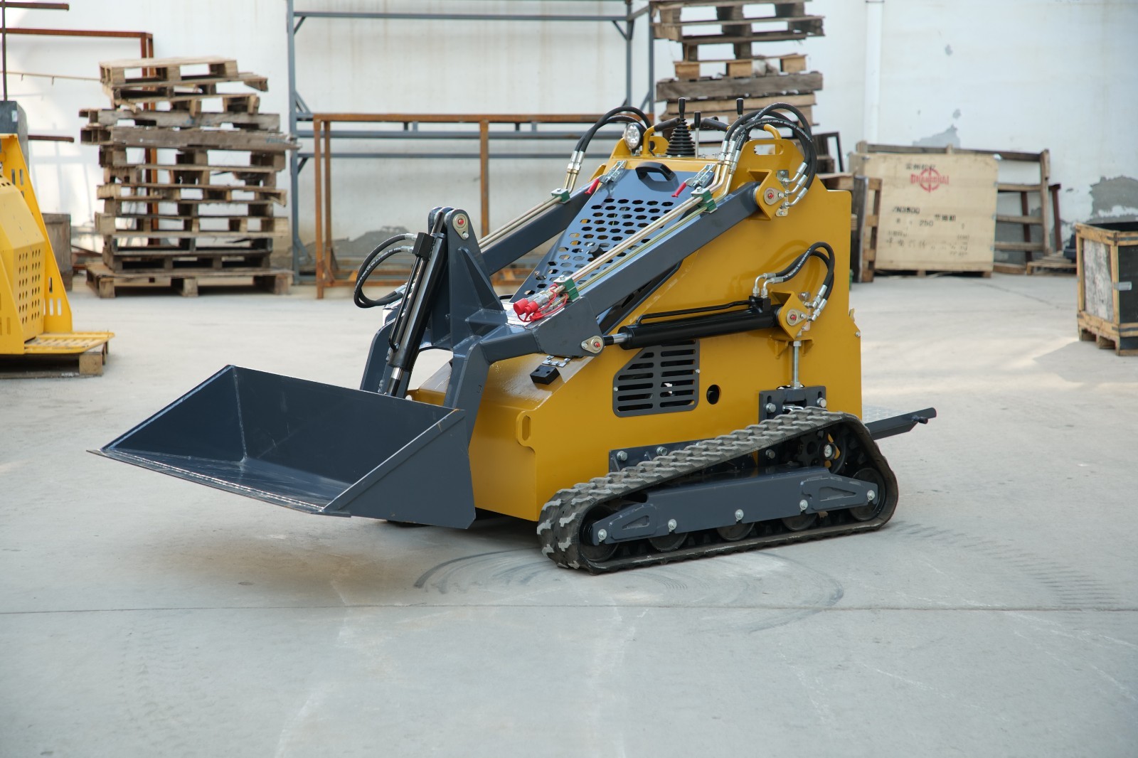 2025 Mini Skid Steer 23HP B&S Loader 3.5mph Speed For Farm EPA Petrol Engine