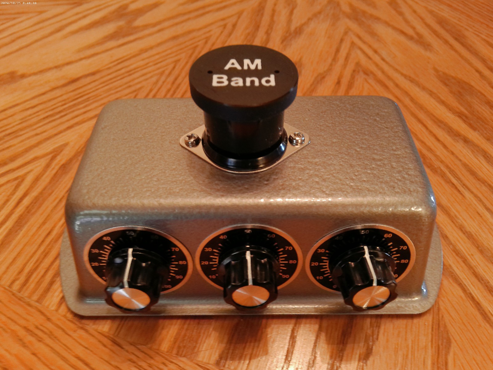 AM CRYSTAL RADIO AM BDCST. RECEIVER WITH TUNABLE TRAP FOR BCI