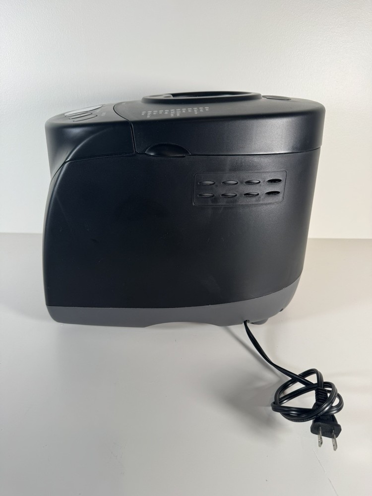 Hamilton Beach 29882 BM07 2 Lb HomeBaker Bread Maker Black EUC
