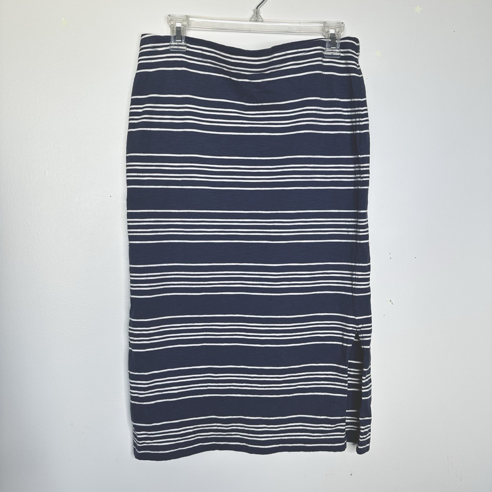 Patagonia Casual Striped Skirt Hem Slit Women’s Medium Knee Length Jersey