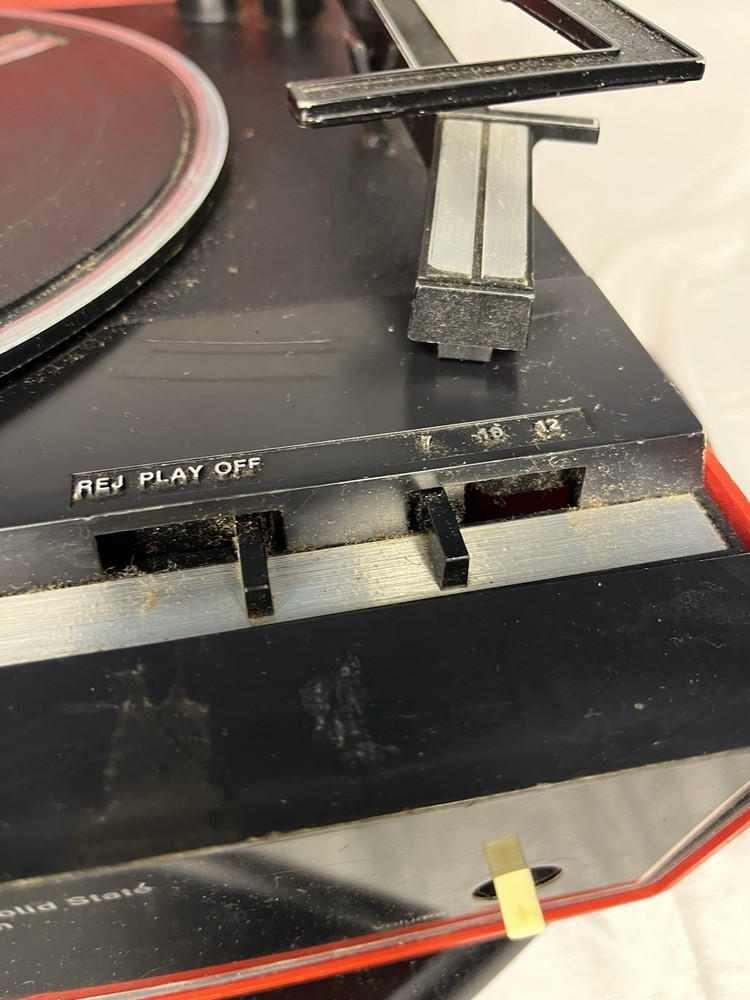 Vintage 1974 RCA Solid State Record Player Red Teated/Works Incomplete VWP211R
