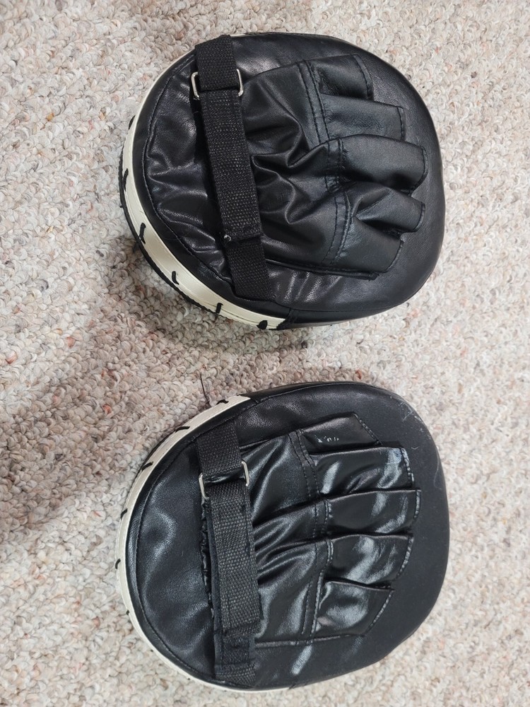 RKA Thai Boxing Hitting Pads, 2 (pair)