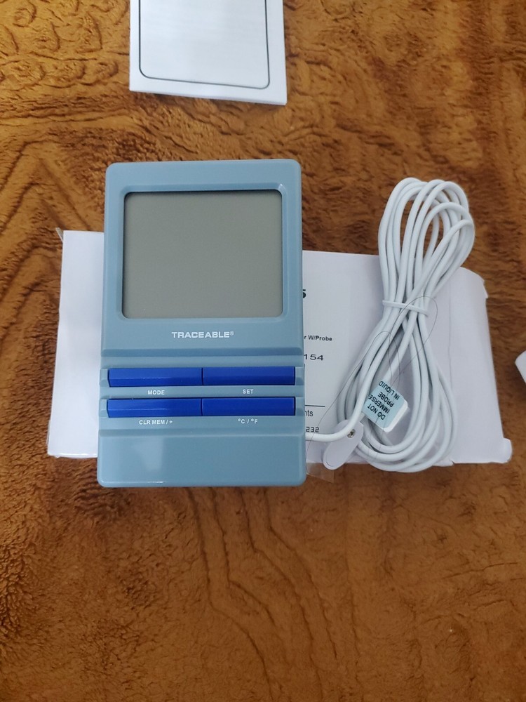 Traceable Hygrometer/Thermometer W/Probe