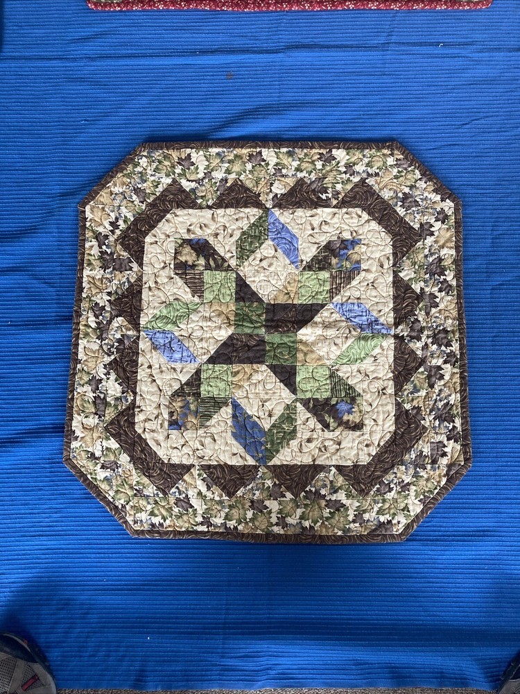 Summer Thyme quilt pattern by This & That for Checkers 23”x23”