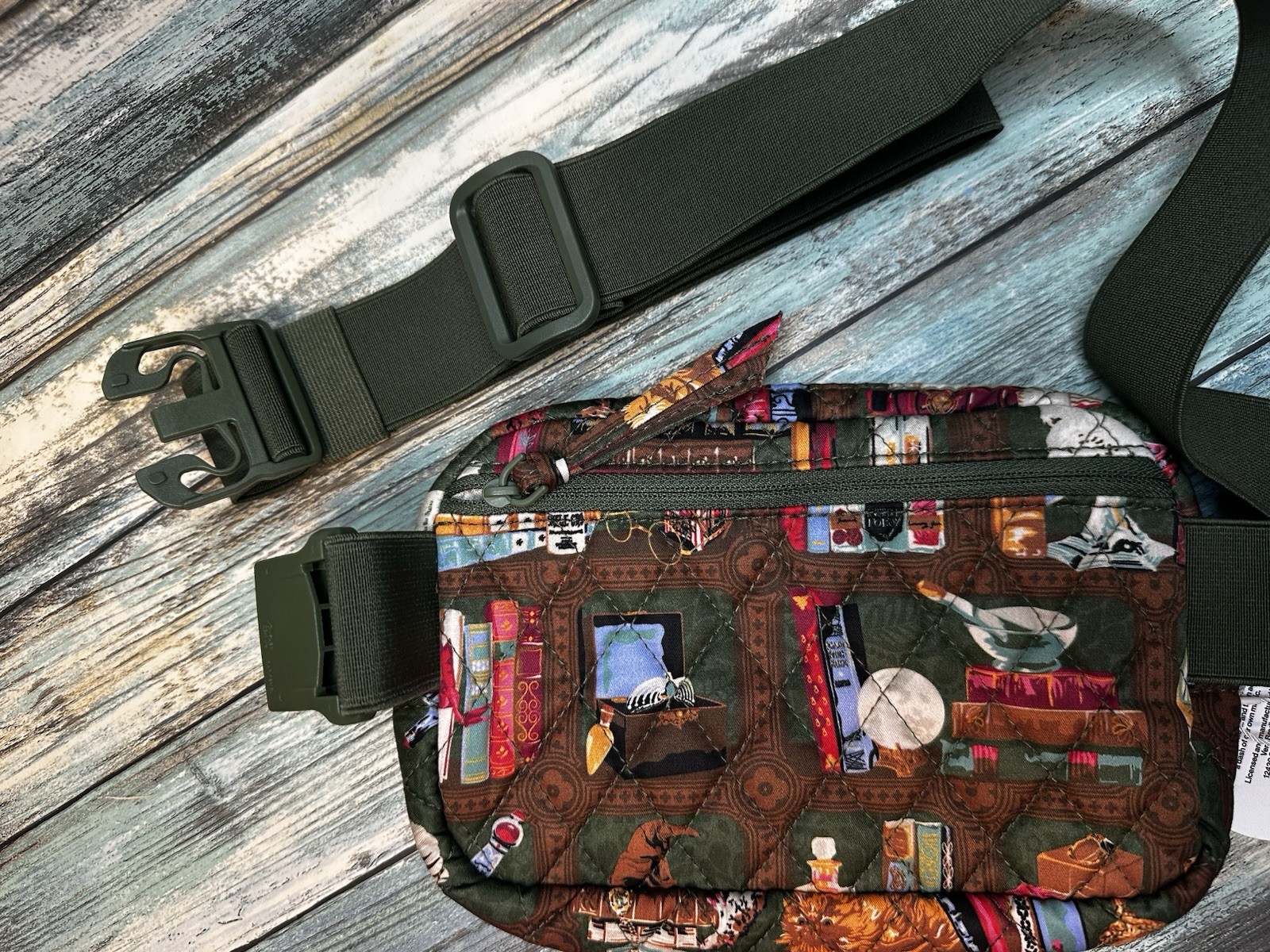 NEW Vera Bradley Woodward Small Belt Bag ⚯ ͛ Harry Potter Hogwarts Library