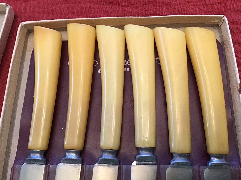 Vintage Bakelite Steak Set