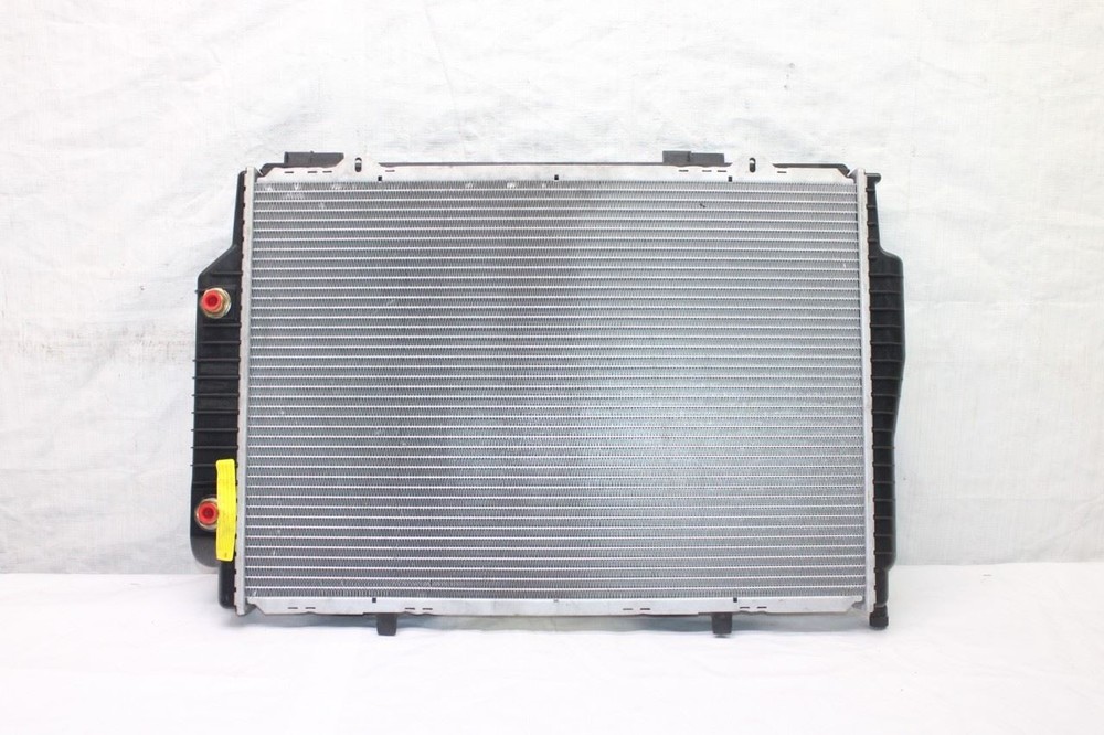 2006 CHRYSLER CROSSFIRE ZH CONVE #422 AUTOMATIC RADIATOR ENGINE COOLING