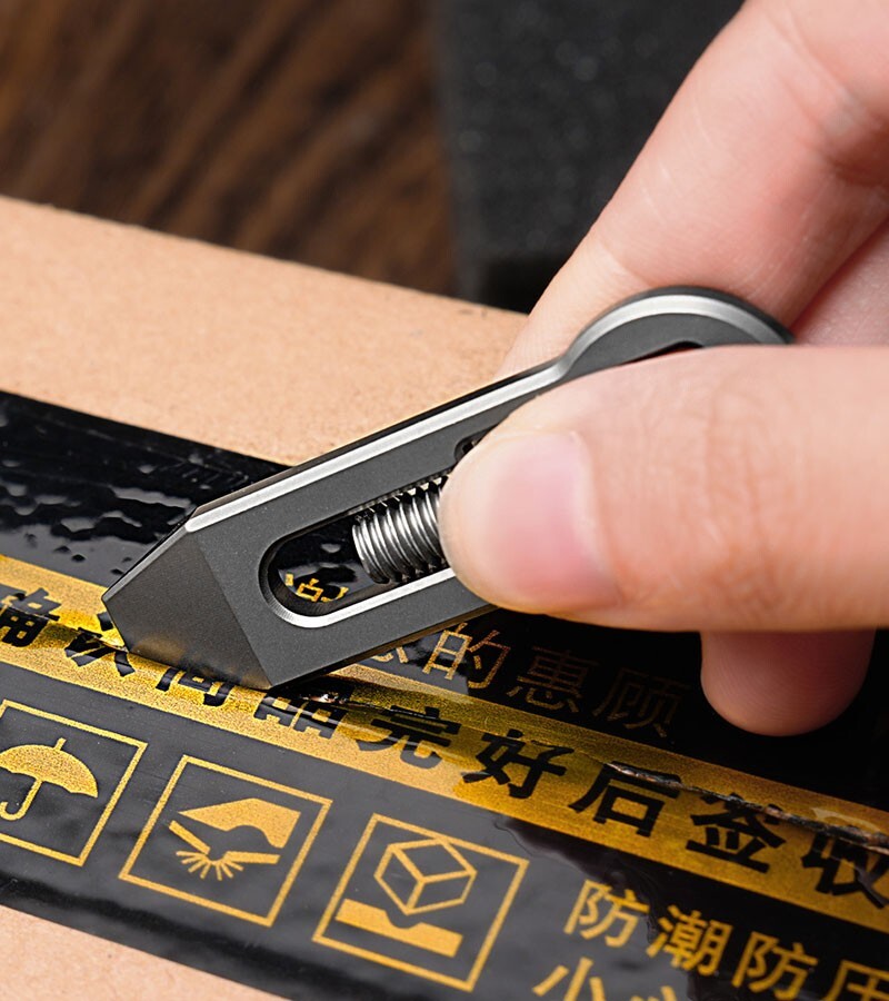 1PC EDC Titanium Pocket Pry Bar Adjustable Wrench Crowbar Keychain Multi Tools