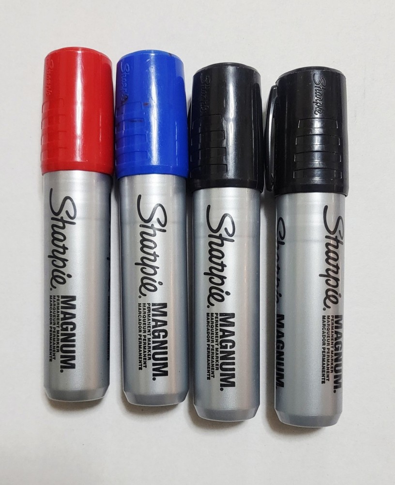 Sharpie MAGNUM MARKERS Chisel Tip BLACK Blue Red