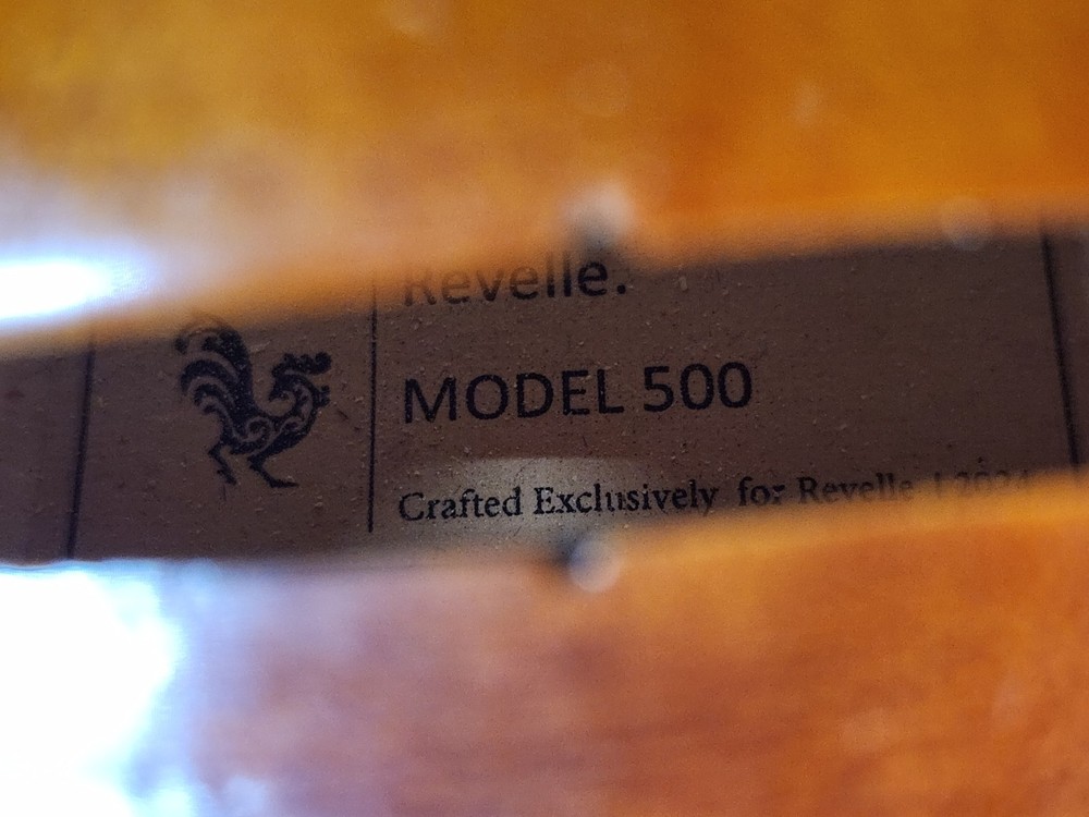 Revelle 500 Violin 4/4 w/ Case & Bow