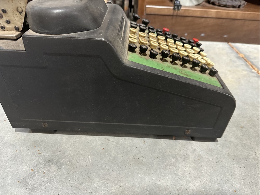 Vintage R.C. Allen Desk Manual Adding Figuring Machine with Hand Crank