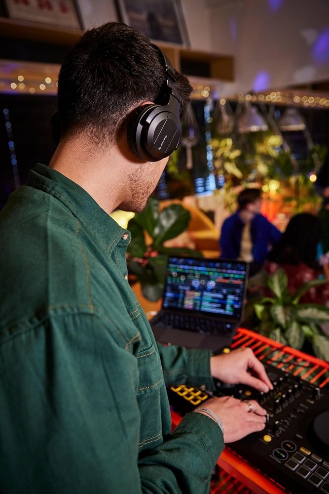 DDJ- 2-deck Rekordbox and Serato DJ Controller - Graphite