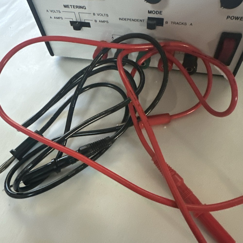 Micronta 22-121 Adjustable Dual-Tracking DC Power Supply (TESTED & WORKING)