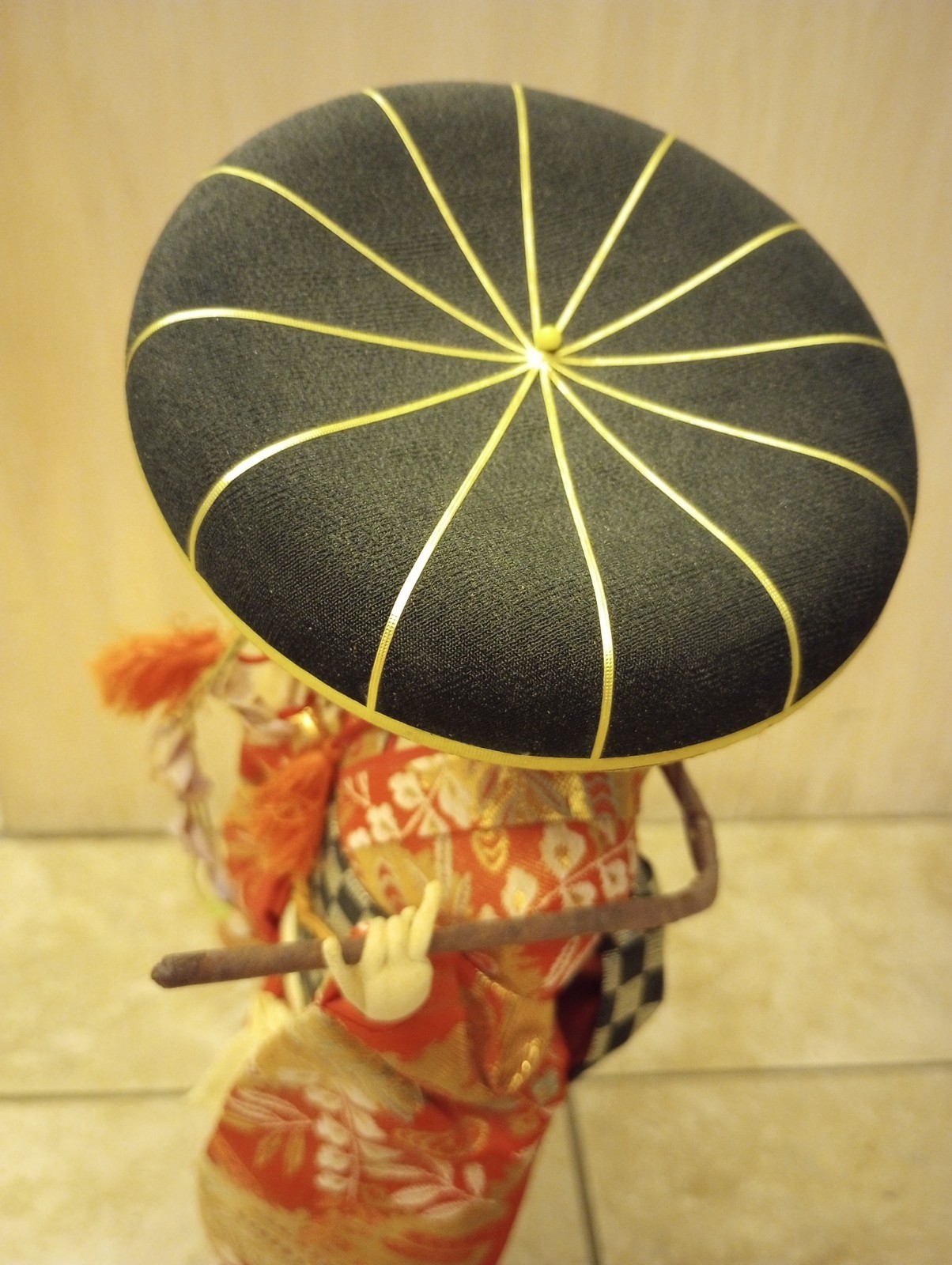 Vintage Nishi & Co. Japanese Geisha Musical Rotating Base
