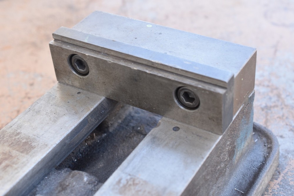Milling machine Vise 6"