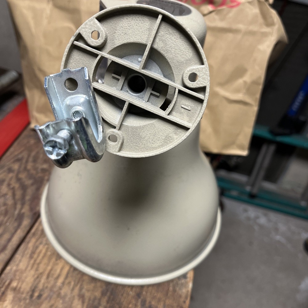 Bogen Transformer 70V, Horn Loudspeaker - Beige