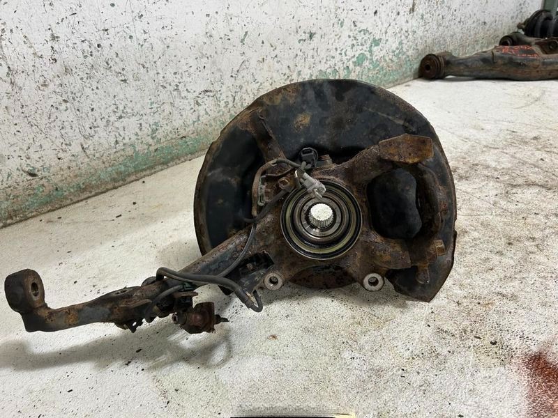 2003-2015 Toyota 4Runner Front Left Driver Spindle Knuckle Assembly Oem