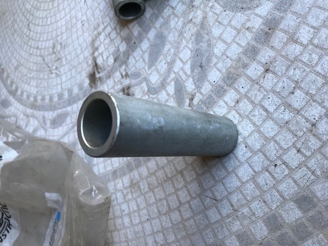86220878 SPACER