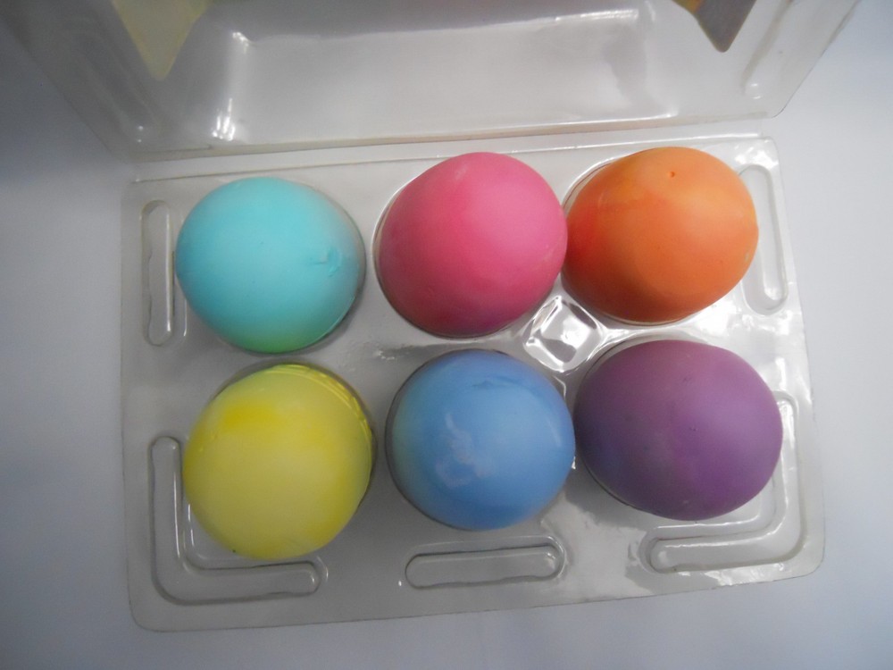 Hallmark CRAYOLA Figural Easter Sidewalk Chalk 6ct Eggs & Chicks Spring Hunt