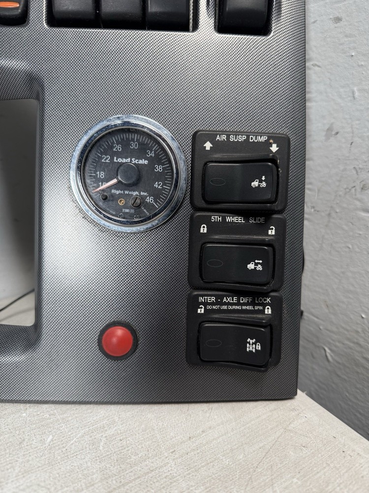 2019 Peterbilt 579 Paccar Switch Dash Panel S64-6180-0009111 *1955*
