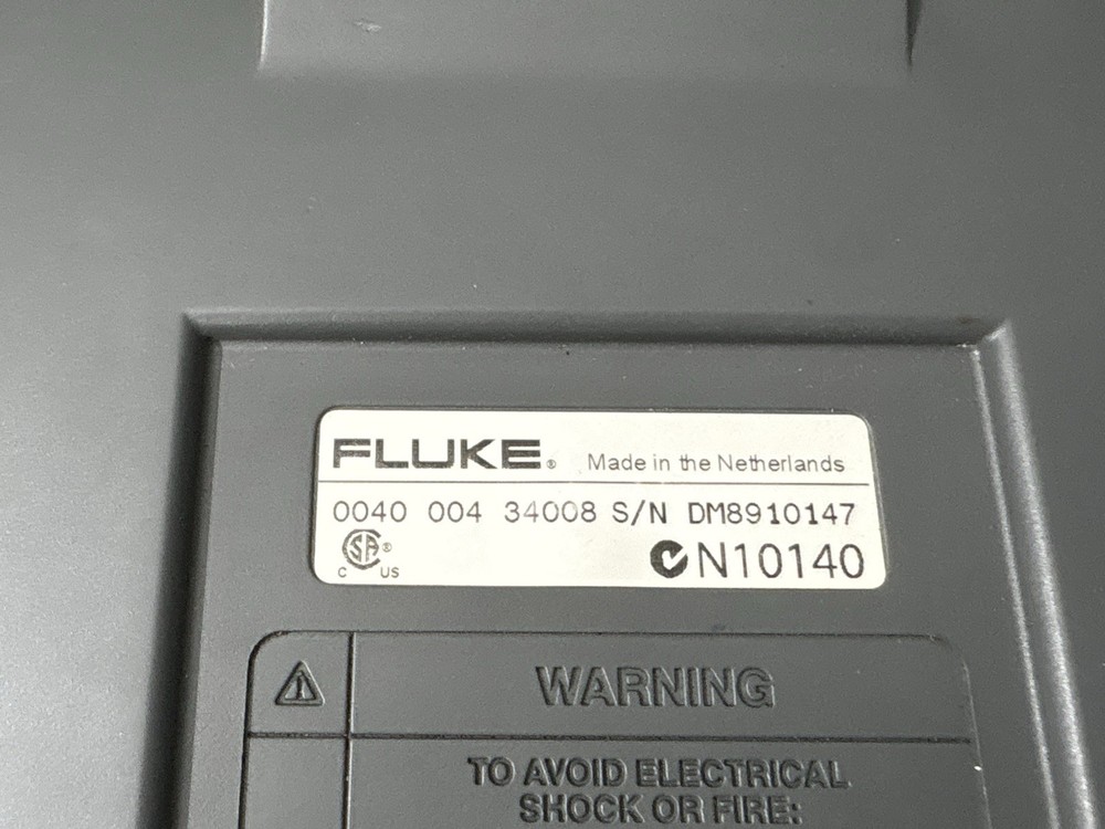 Fluke 434 Three-Phase Power Quality Analyzer with Accessories (Minor Broken)