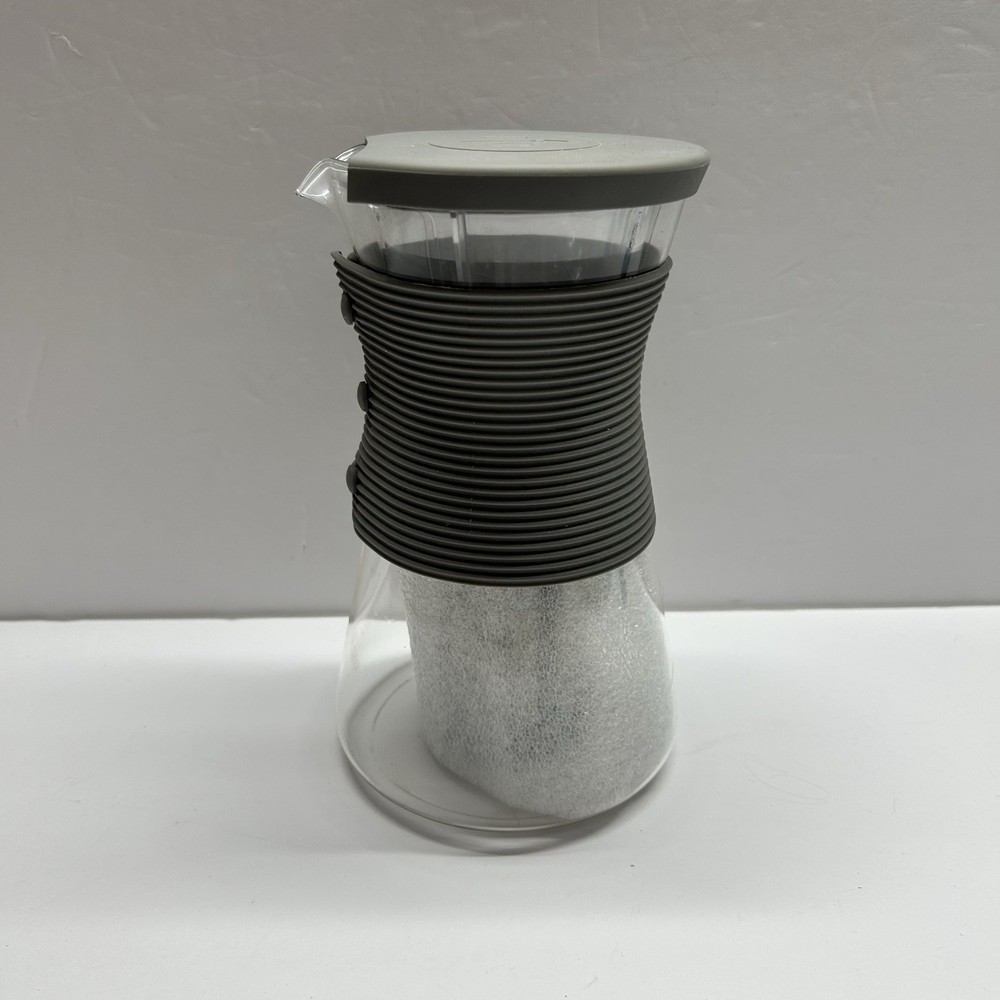 Pampered Chef Cold Brew Coffee Pitcher with Coffee Brewing Piece