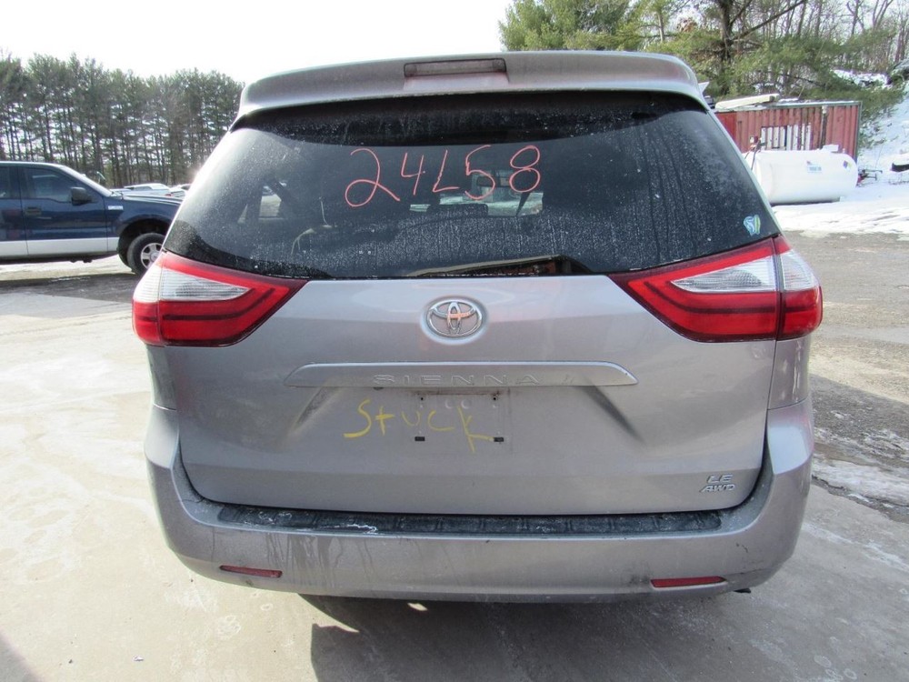 SIENNA 2017 Glove Box 1019741