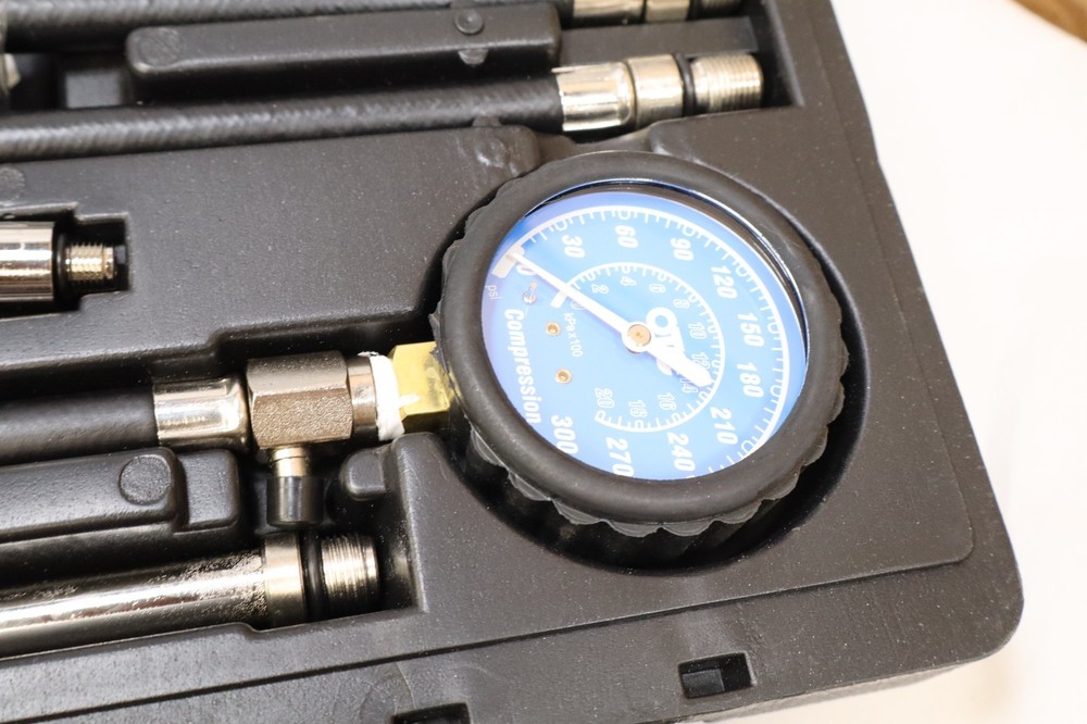 OTC 5605 Deluxe Compression Tester Kit