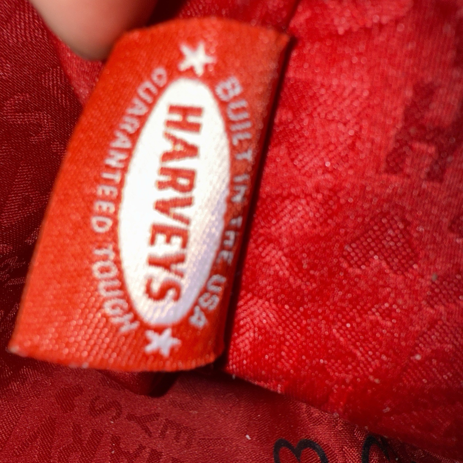 Harveys Disney Couture Minnie & Mickey Love Kiss Sketch Seatbelt Bag NWOT