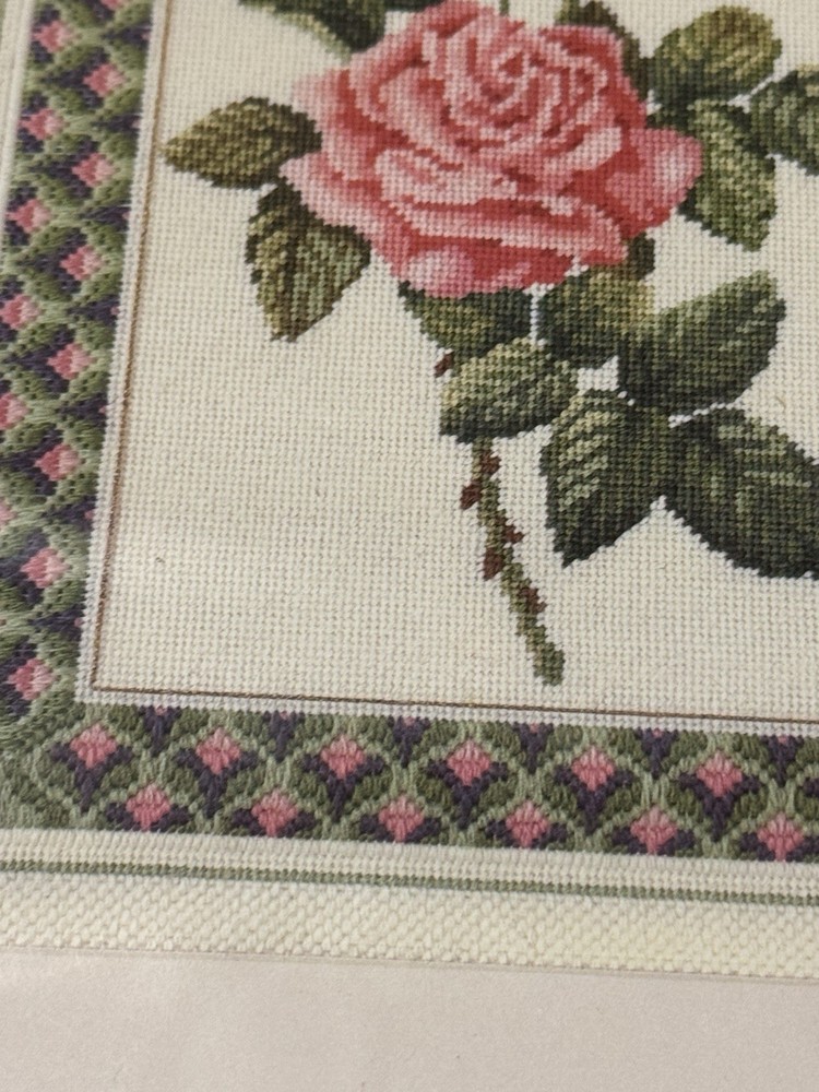 Dimensions THE ROSE Needlepoint Kit #2370 dated 1990 Unopened