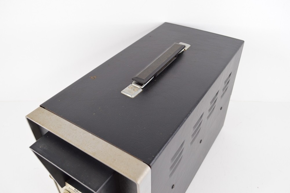 Sencore Model PS29 Minute Man Automatic Triggered Oscilloscope POWERS ON