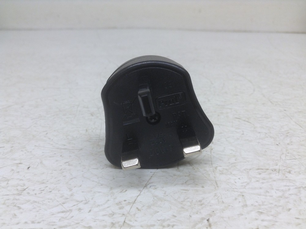 PRO1 DOG-7 Adapter 13 A 250 V DOG7