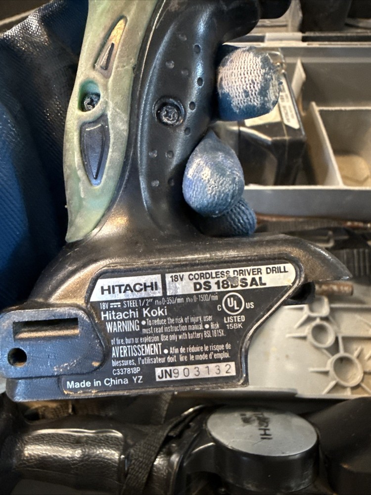 2 HITACHI DRILLS , FLASHLIGHT AND CASE, ALL UNTESTED NEEDS CHARGER