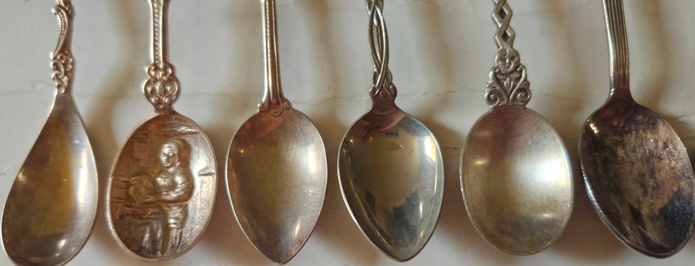 SOUVINER PLATED SILVER SPOONS (( 10 SPOONS )) GROUP B