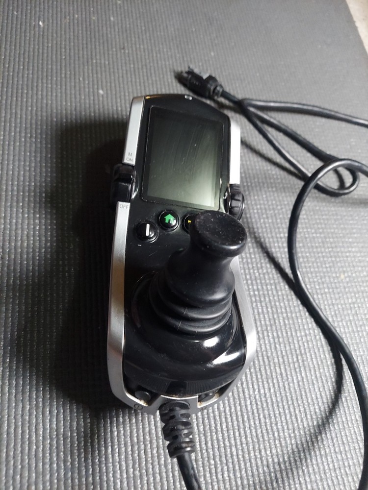 Quantum QLogic 3 Joystick #CTL143976. Look at photos.