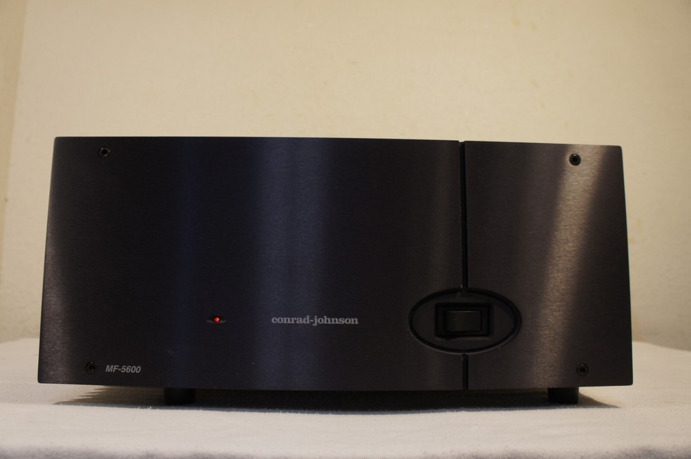 CONRAD JOHNSON MF-5600 POWER AMPLIFIER