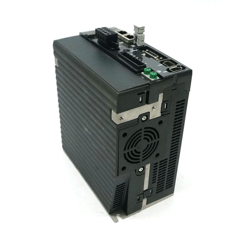 NEW OMRON AC SERVO DRIVER R88D-KN15H-ECT