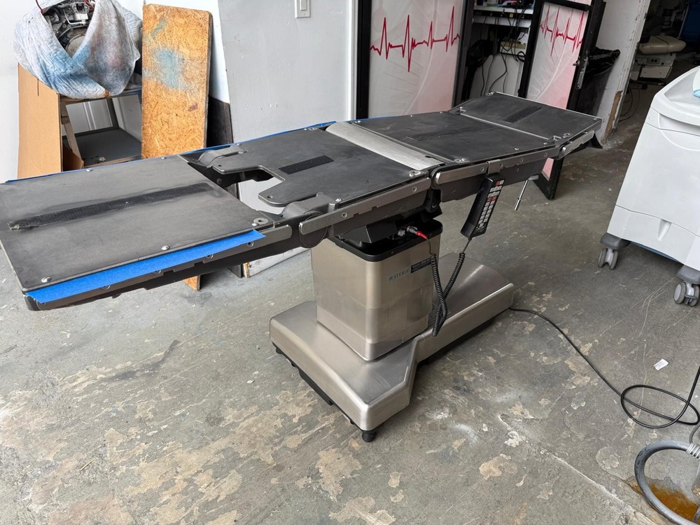Amsco 3080RC Operating Table