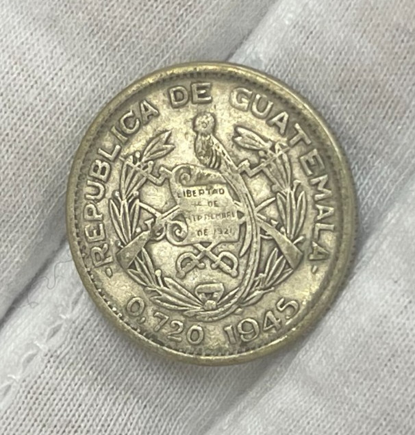 1945 Guatemala 10 Centavos Silver Coin