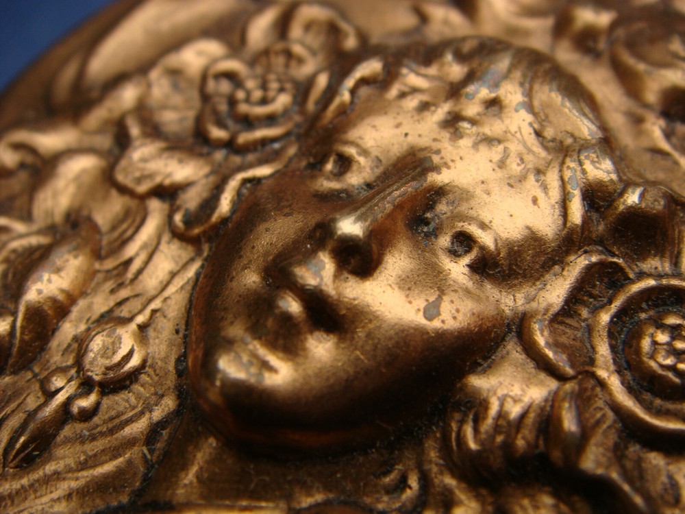 VINTAGE MULT-TIER BROOCH COPPER CAMEO SIGNED ETTA