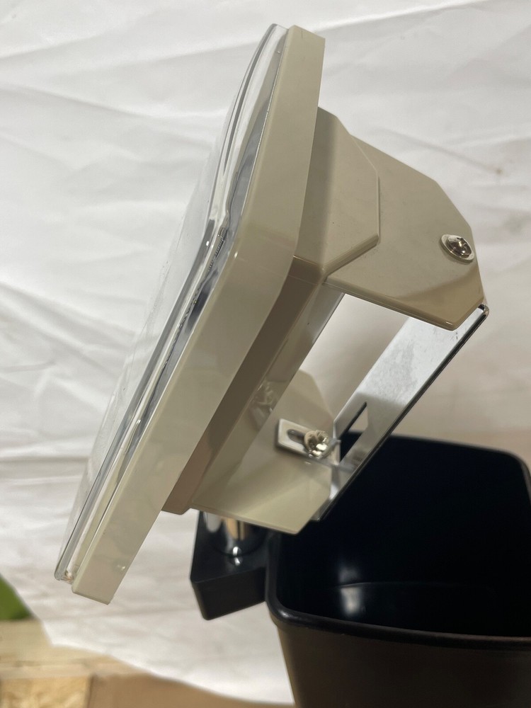 MediChoice Aneroid Sphygmomanometer with ADC Stand