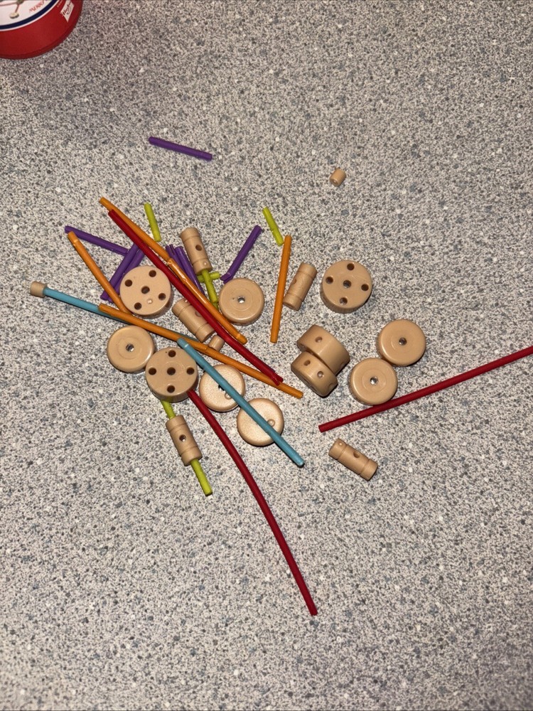 The Wonder Builder: Mini Tinker Toy, Plastic Pieces