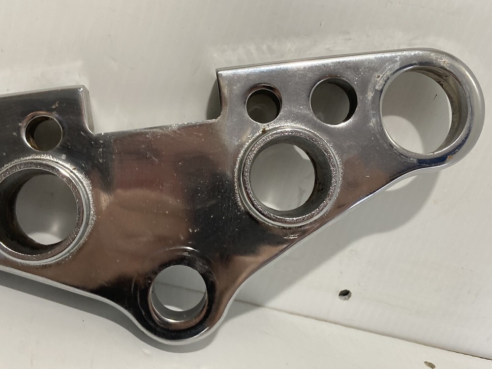 2002 Suzuki Intruder Vs800 Upper Triple Tree (OEM)