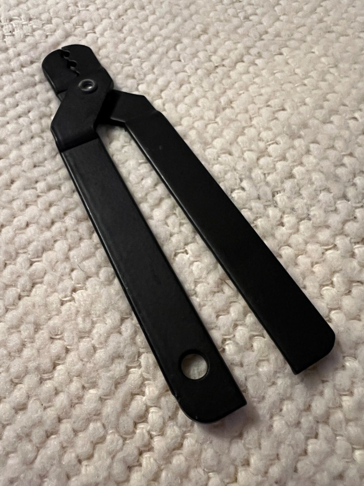 Saunders Necking Pliers