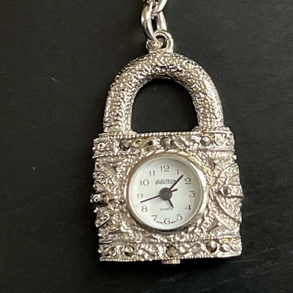Vintage Digitech Miniature Keychain Clock Purse Silver Quartz Japan untested