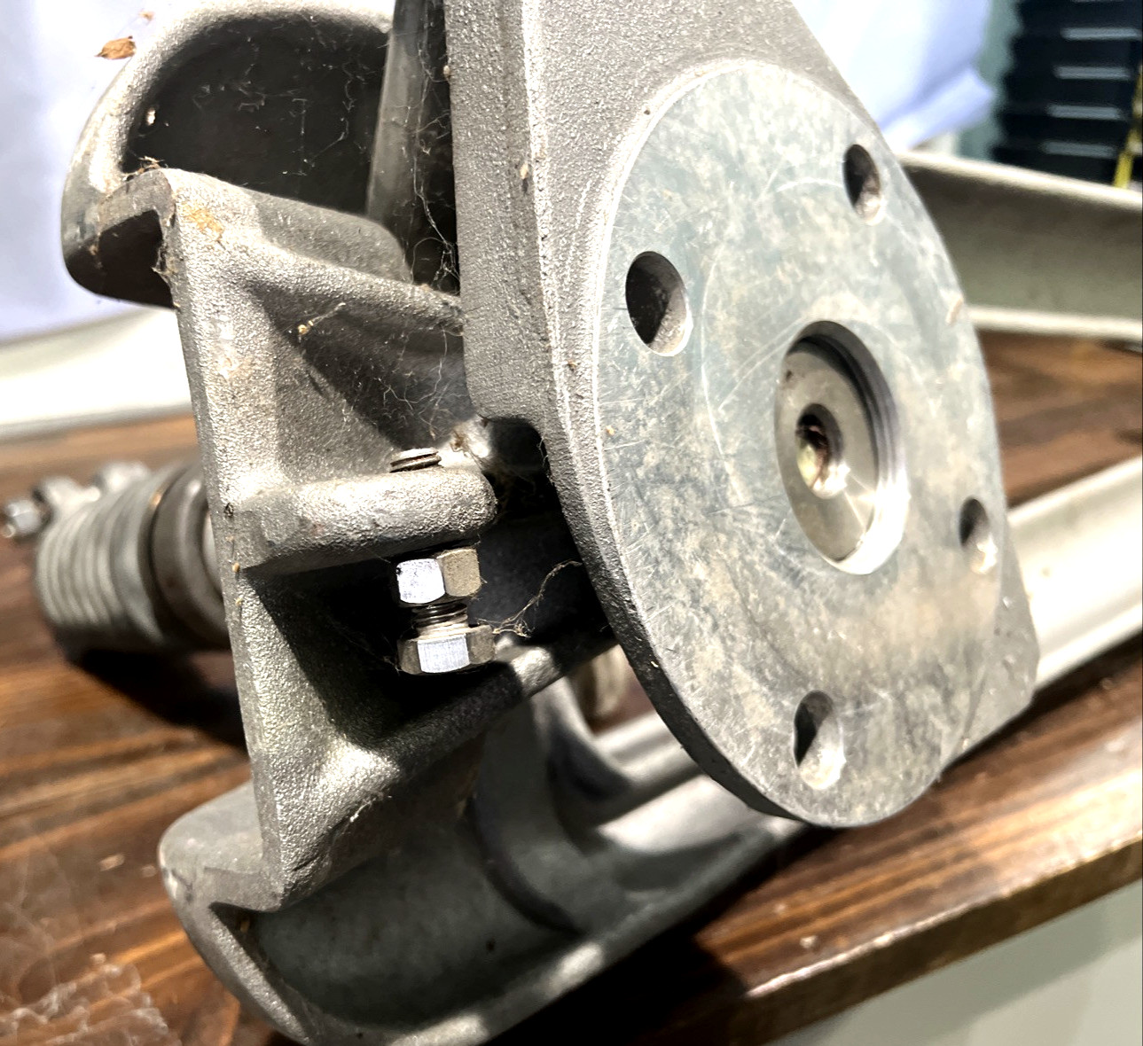 00122092 76446 021T2 Bracket 76449