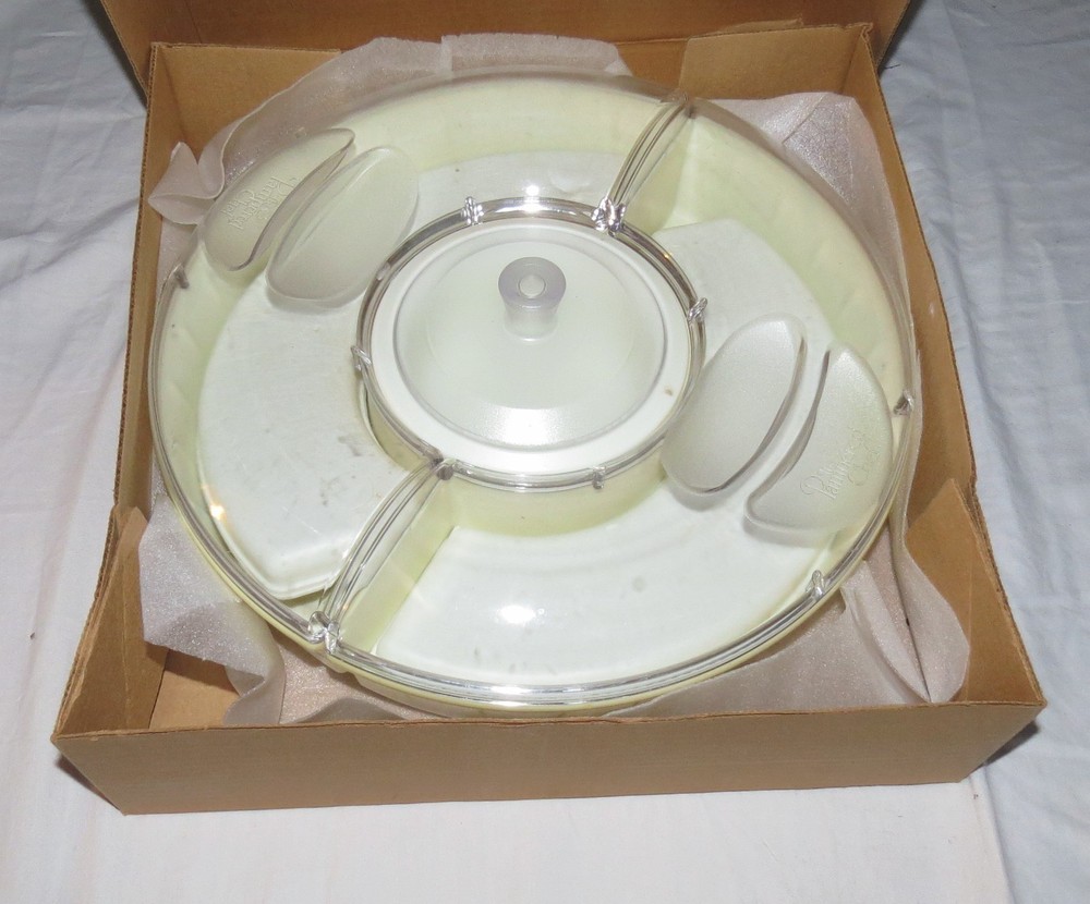 Pampered Chef Chillzanne Sectional Server 2791 - New in Open Box